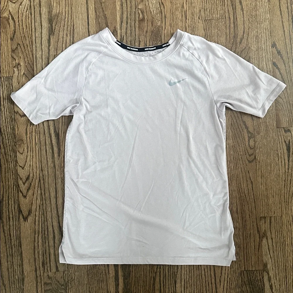 Nike Women’s Dri-Fit ADV Running Top (4) - Picture 6 of 10